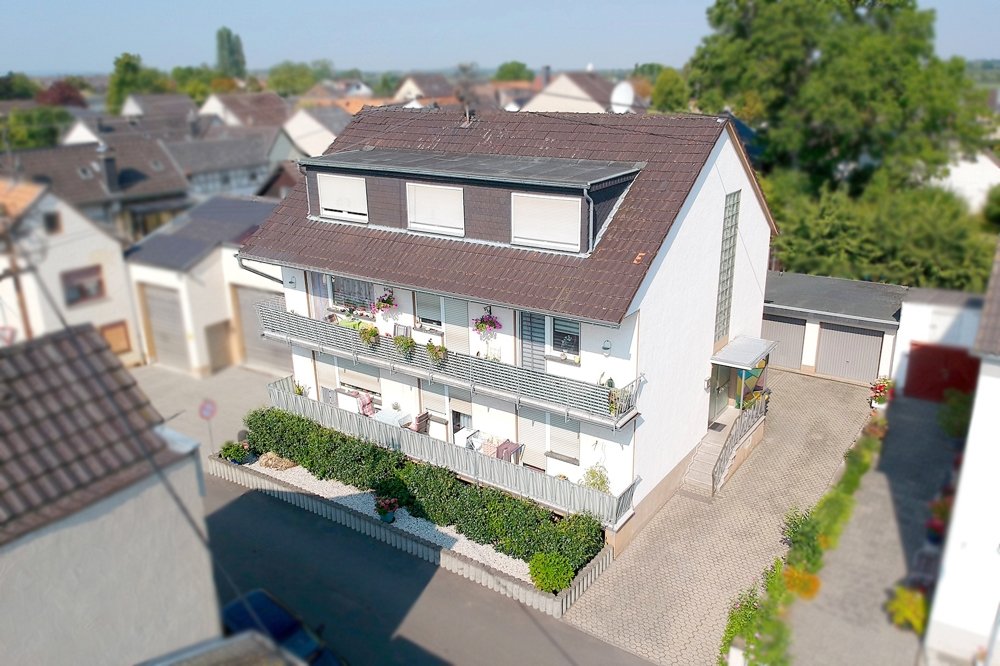 Gütelhöfer Immobilien - Immobilienangebot - Rheinbach - Wohnung - Charmante Etagenwohnung mit Balkon, Garage, Gäste-WC und neuwertigem Wannenbad in Flerzheim