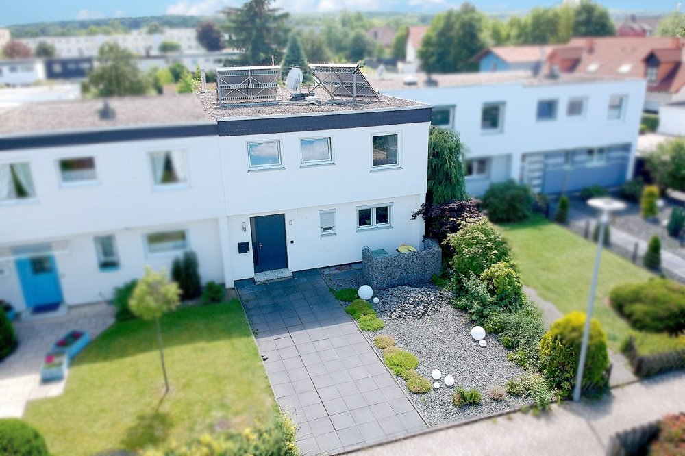 Gütelhöfer Immobilien - Immobilienangebot - Rheinbach - Haus - Modernisiert und bezugsfrei! Stadtdomizil mit Garage, Luxusbad und Balkon in der Rheinbacher City