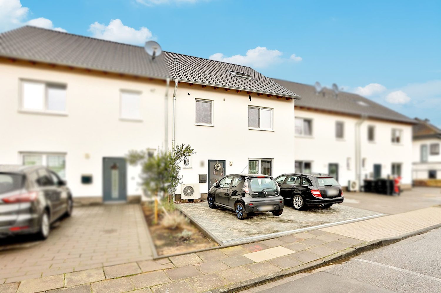 Gütelhöfer Immobilien - Immobilienangebot - Swisttal / Essig - Alle - Neuwertiges und modernes Zuhause mit Einbauküche, Sauna und Fußbodenheizung - kurzfristig bezugsfrei