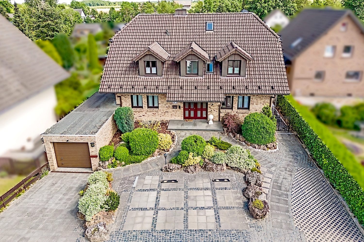 Gütelhöfer Immobilien - Immobilienangebot - Meckenheim / Altendorf - Alle - Mit Liebe zum Detail! Großzügiges Einfamilienhaus im Landhausstil mit Traumgarten in Altendorf