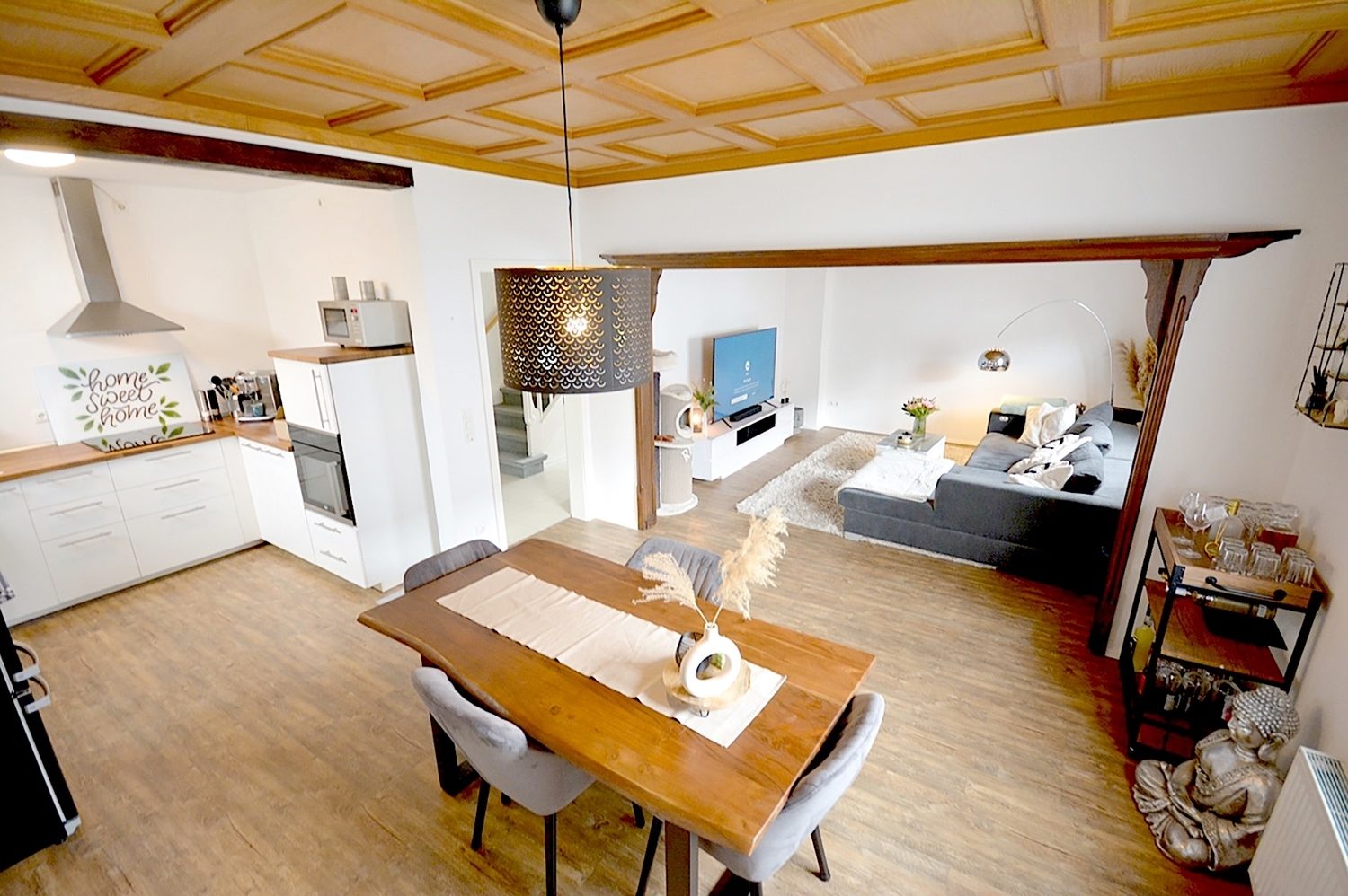 Gütelhöfer Immobilien - Immobilienangebot - Bornheim-Sechtem - Alle - Bornheim-Sechtem: Gemütliches Einfamilienhaus in ruhiger Lage mit Garage, Stellplatz und Hofnutzung