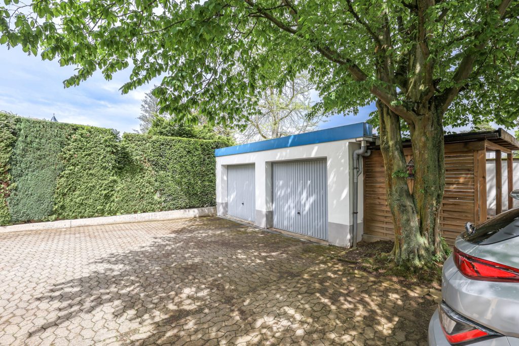 Gütelhöfer Immobilien - Immobilienangebot - Rheinbach - Alle - Wohnen und Arbeiten am Stadtpark! Investmentpaket aus vermieteter Praxis + Wohnung mit Dachterrasse