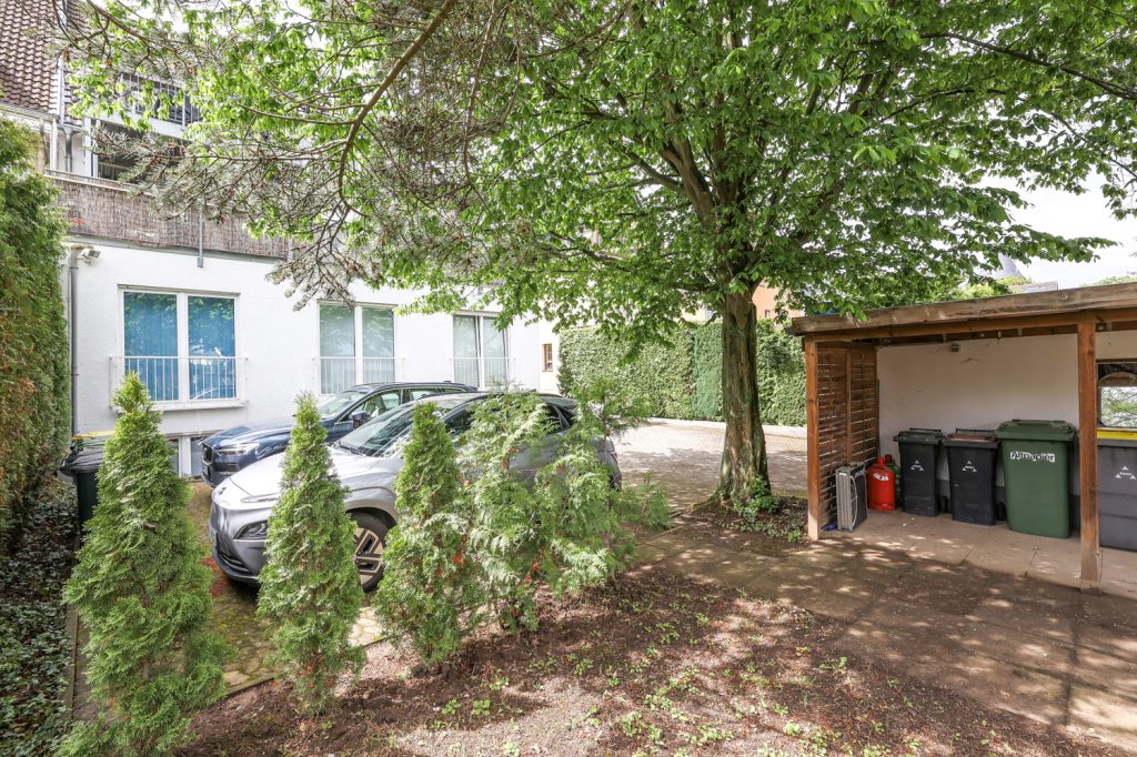 Gütelhöfer Immobilien - Immobilienangebot - Rheinbach - Alle - Wohnen und Arbeiten am Stadtpark! Investmentpaket aus vermieteter Praxis + Wohnung mit Dachterrasse