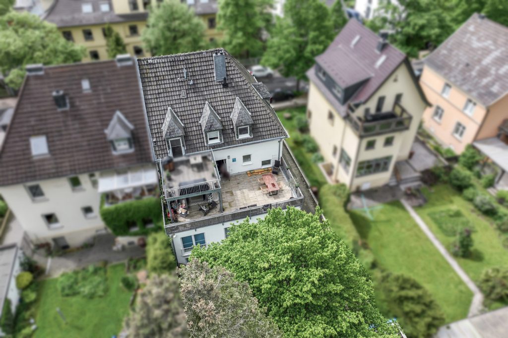 Gütelhöfer Immobilien - Immobilienangebot - Rheinbach - Alle - Wohnen und Arbeiten am Stadtpark! Investmentpaket aus vermieteter Praxis + Wohnung mit Dachterrasse