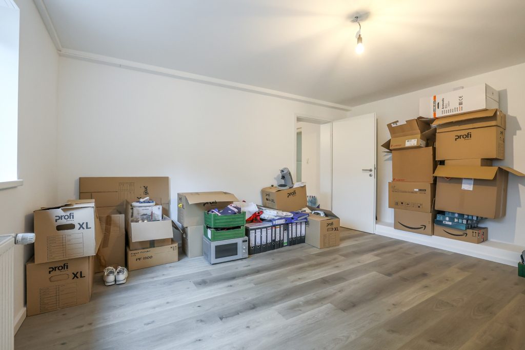 Gütelhöfer Immobilien - Immobilienangebot - Rheinbach - Alle - Wohnen und Arbeiten am Stadtpark! Investmentpaket aus vermieteter Praxis + Wohnung mit Dachterrasse