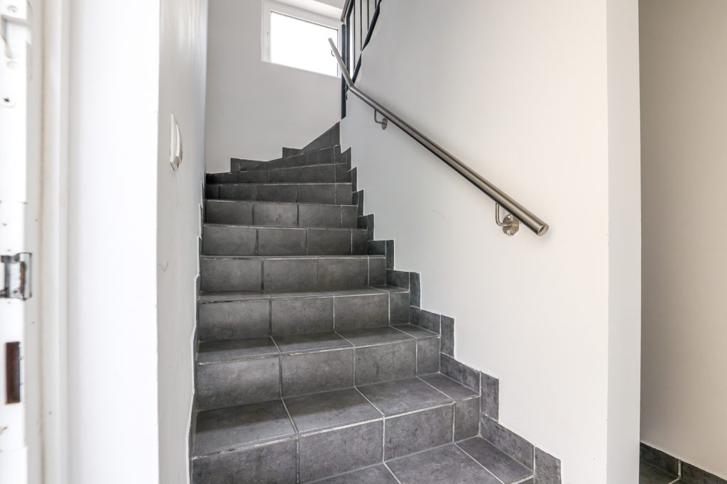 Gütelhöfer Immobilien - Immobilienangebot - Rheinbach - Alle - Wohnen und Arbeiten am Stadtpark! Investmentpaket aus vermieteter Praxis + Wohnung mit Dachterrasse