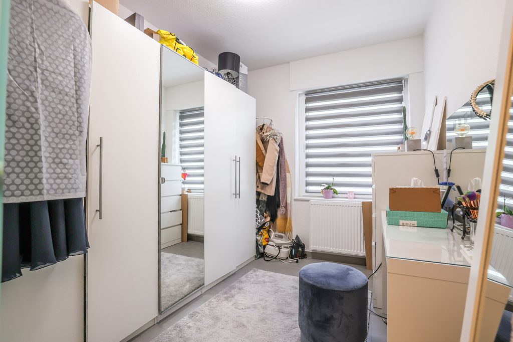 Gütelhöfer Immobilien - Immobilienangebot - Rheinbach - Alle - Wohnen und Arbeiten am Stadtpark! Investmentpaket aus vermieteter Praxis + Wohnung mit Dachterrasse