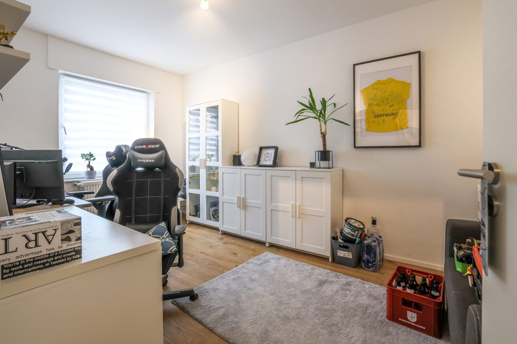 Gütelhöfer Immobilien - Immobilienangebot - Rheinbach - Alle - Wohnen und Arbeiten am Stadtpark! Investmentpaket aus vermieteter Praxis + Wohnung mit Dachterrasse