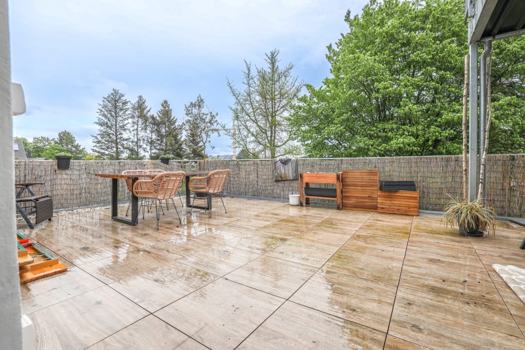 Gütelhöfer Immobilien - Immobilienangebot - Rheinbach - Alle - Wohnen und Arbeiten am Stadtpark! Investmentpaket aus vermieteter Praxis + Wohnung mit Dachterrasse
