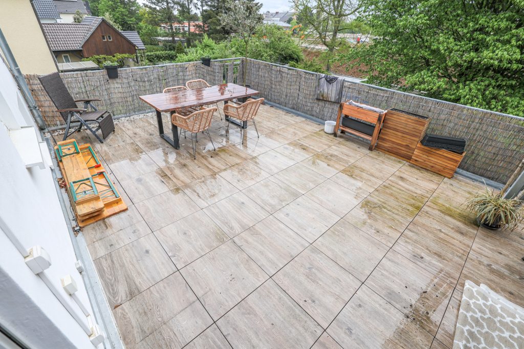Gütelhöfer Immobilien - Immobilienangebot - Rheinbach - Alle - Wohnen und Arbeiten am Stadtpark! Investmentpaket aus vermieteter Praxis + Wohnung mit Dachterrasse