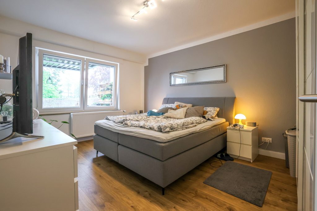 Gütelhöfer Immobilien - Immobilienangebot - Rheinbach - Alle - Wohnen und Arbeiten am Stadtpark! Investmentpaket aus vermieteter Praxis + Wohnung mit Dachterrasse