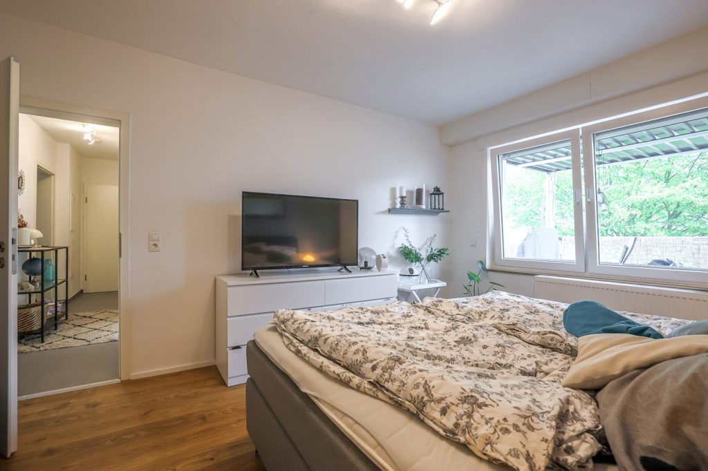Gütelhöfer Immobilien - Immobilienangebot - Rheinbach - Alle - Wohnen und Arbeiten am Stadtpark! Investmentpaket aus vermieteter Praxis + Wohnung mit Dachterrasse