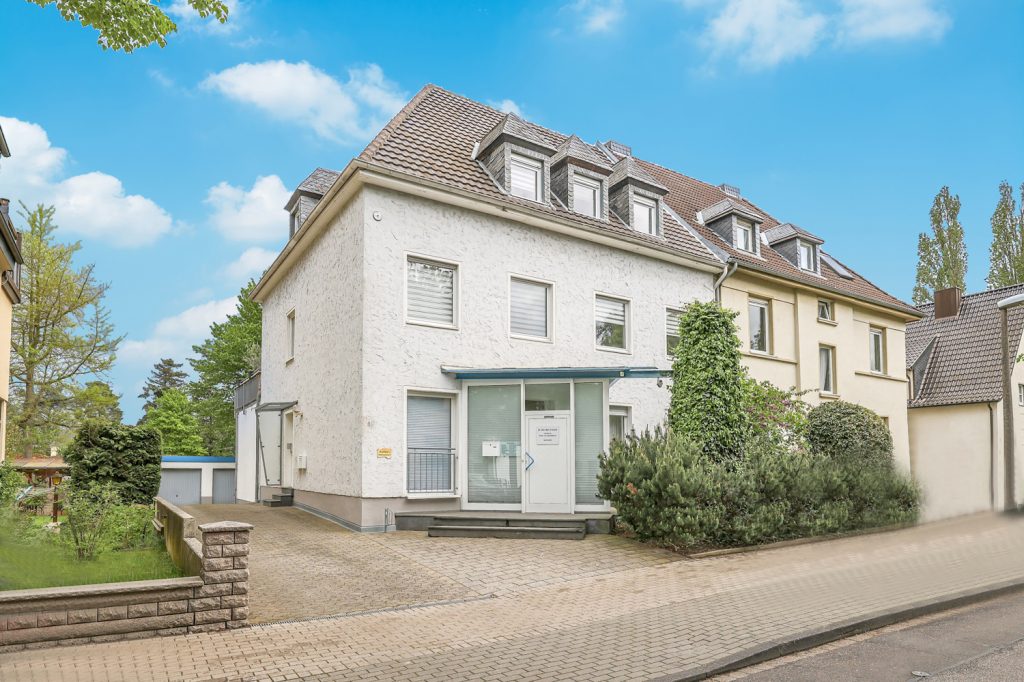 Gütelhöfer Immobilien - Immobilienangebot - Rheinbach - Alle - Wohnen und Arbeiten am Stadtpark! Investmentpaket aus vermieteter Praxis + Wohnung mit Dachterrasse
