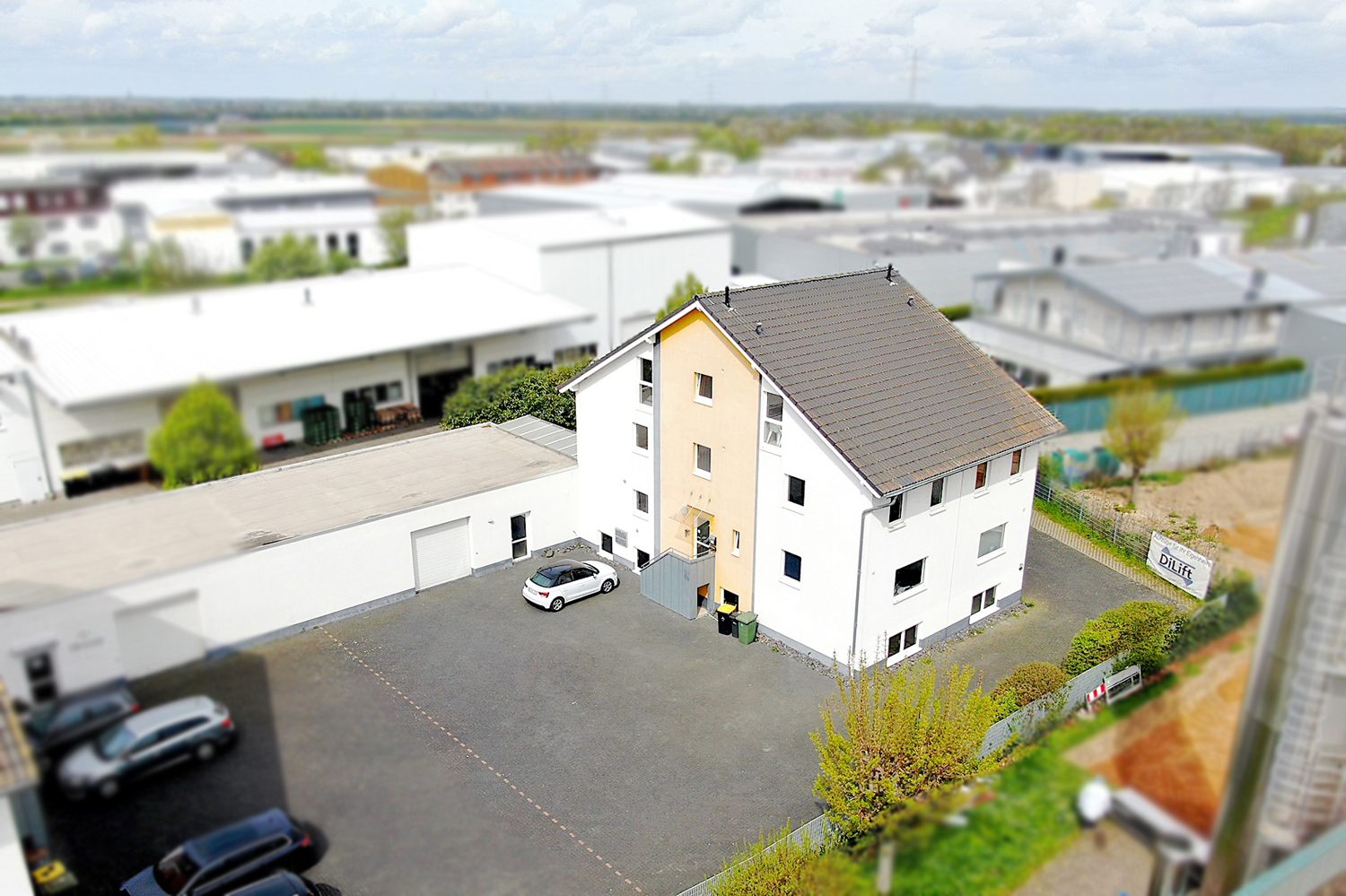 Gütelhöfer Immobilien - Immobilienangebot - Rheinbach - Alle - Firmenzentrale gesucht? Gewerbeimmobilie mit Halle, Außenbereich und möglicher Betriebsleiterwohnung