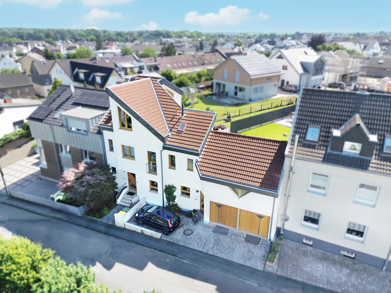 Gütelhöfer Immobilien - Immobilienangebot - Bornheim - Alle - *Preissturz!* Wohnen im Herzen von Bornheim! Junges Split-Level Eigenheim mit Einliegerwohnung