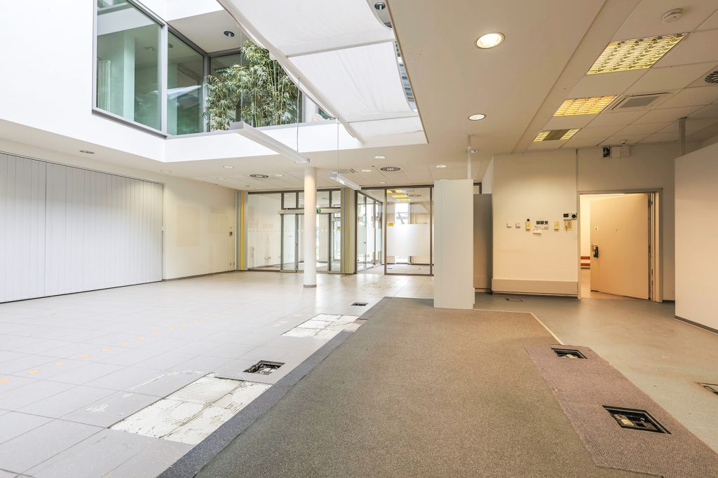 Gütelhöfer Immobilien - Immobilienangebot - Rheinbach - Alle - Ladenlokal für Filialisten in prominenter A-Lage der Rheinbacher City - mit Gestaltungsmöglichkeiten