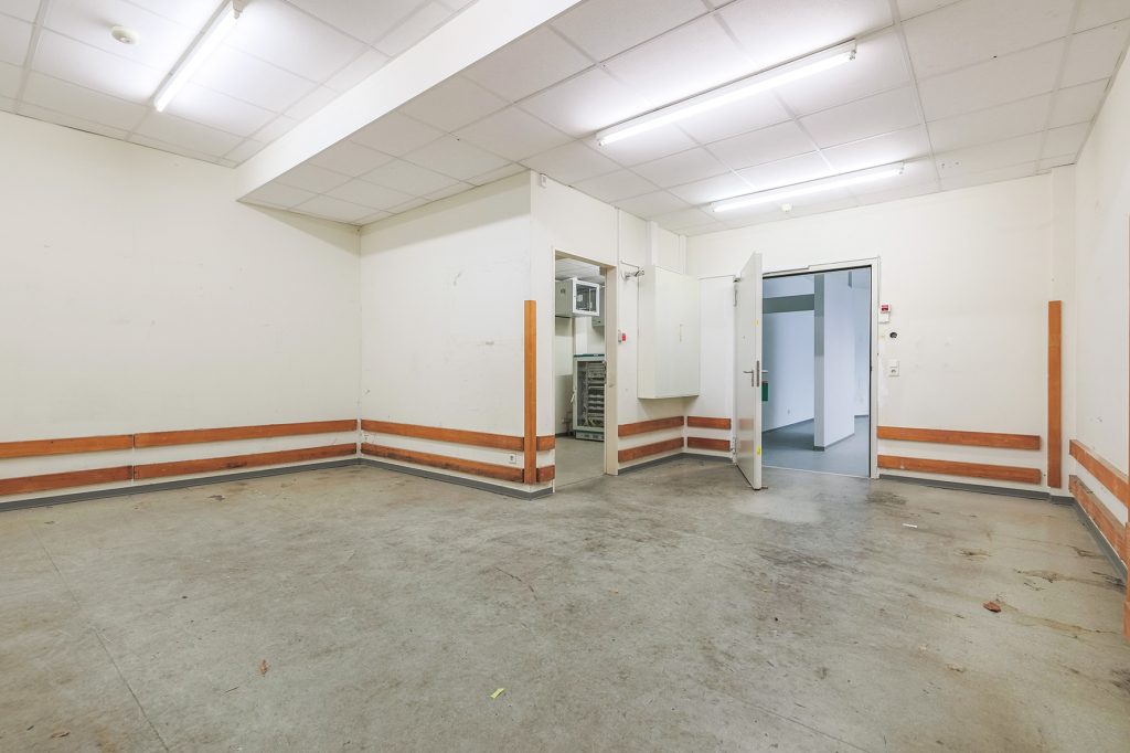 Gütelhöfer Immobilien - Immobilienangebot - Rheinbach - Alle - Ladenlokal für Filialisten in prominenter A-Lage der Rheinbacher City - mit Gestaltungsmöglichkeiten