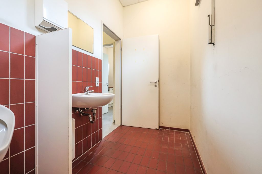 Gütelhöfer Immobilien - Immobilienangebot - Rheinbach - Alle - Ladenlokal für Filialisten in prominenter A-Lage der Rheinbacher City - mit Gestaltungsmöglichkeiten