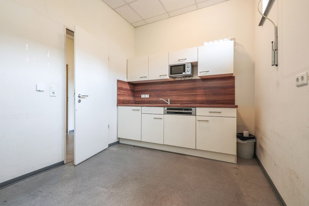 Gütelhöfer Immobilien - Immobilienangebot - Rheinbach - Alle - Ladenlokal für Filialisten in prominenter A-Lage der Rheinbacher City - mit Gestaltungsmöglichkeiten