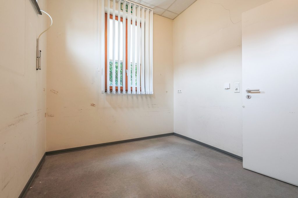 Gütelhöfer Immobilien - Immobilienangebot - Rheinbach - Alle - Ladenlokal für Filialisten in prominenter A-Lage der Rheinbacher City - mit Gestaltungsmöglichkeiten