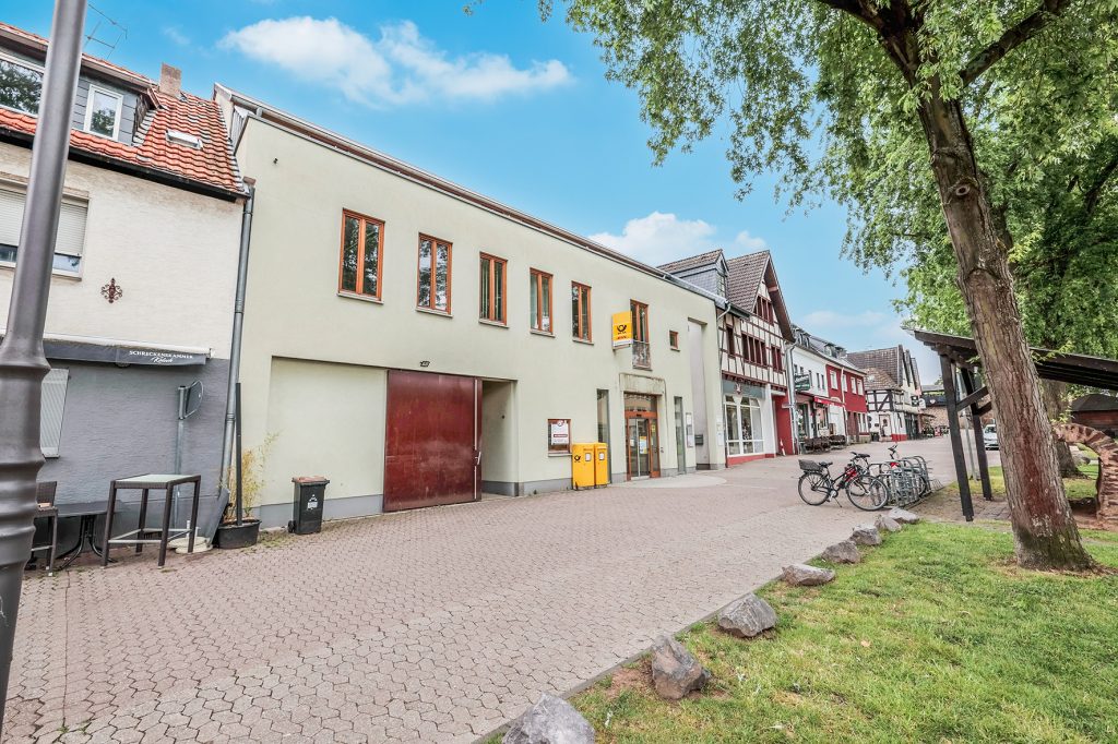 Gütelhöfer Immobilien - Immobilienangebot - Rheinbach - Alle - Ladenlokal für Filialisten in prominenter A-Lage der Rheinbacher City - mit Gestaltungsmöglichkeiten