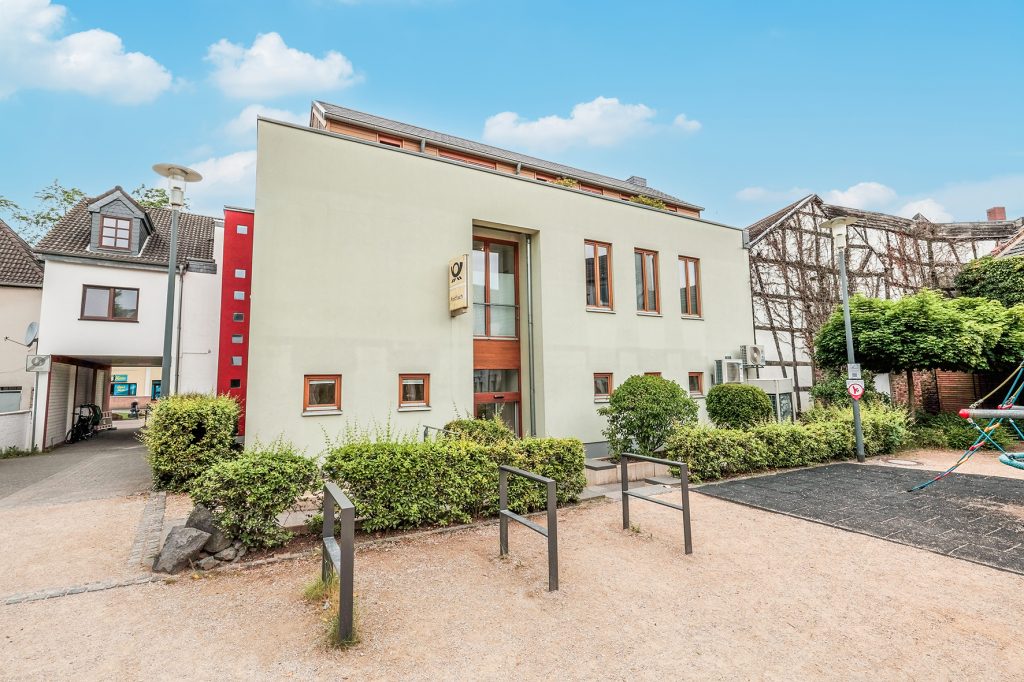 Gütelhöfer Immobilien - Immobilienangebot - Rheinbach - Alle - Ladenlokal für Filialisten in prominenter A-Lage der Rheinbacher City - mit Gestaltungsmöglichkeiten