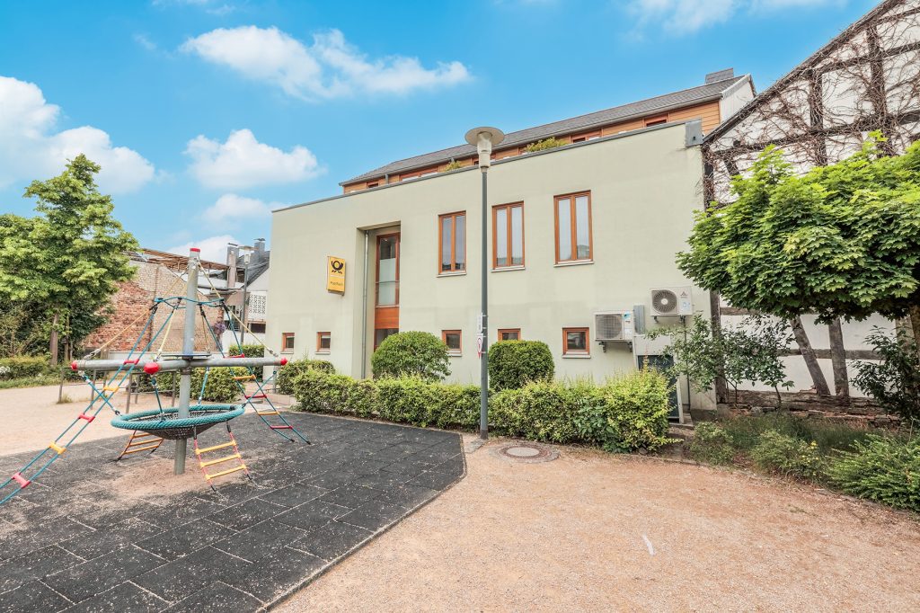 Gütelhöfer Immobilien - Immobilienangebot - Rheinbach - Alle - Ladenlokal für Filialisten in prominenter A-Lage der Rheinbacher City - mit Gestaltungsmöglichkeiten
