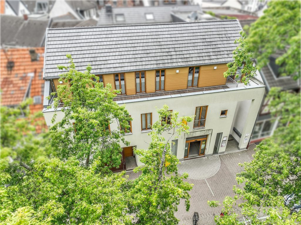 Gütelhöfer Immobilien - Immobilienangebot - Rheinbach - Alle - Ladenlokal für Filialisten in prominenter A-Lage der Rheinbacher City - mit Gestaltungsmöglichkeiten