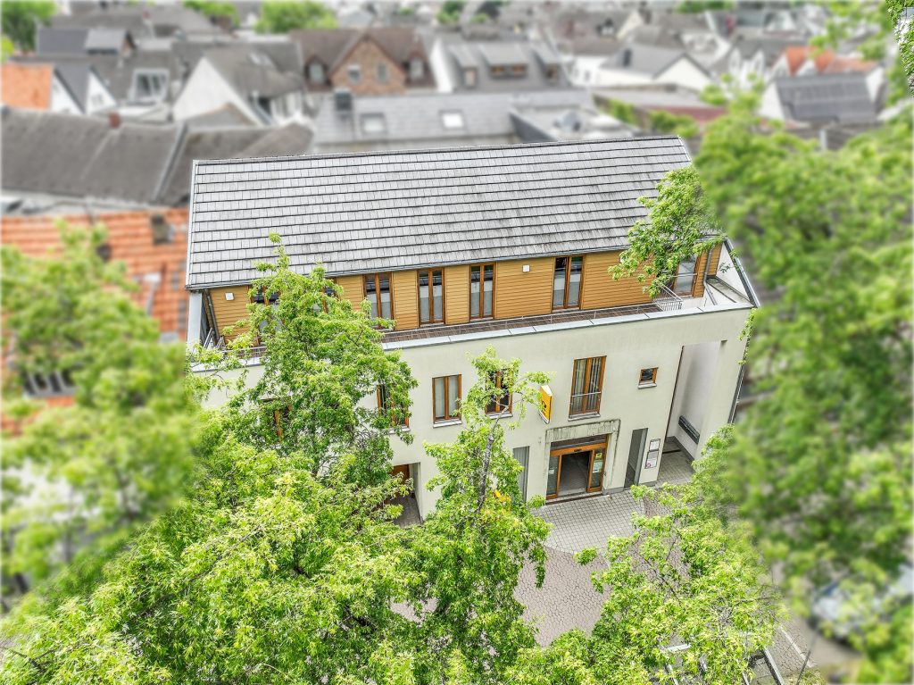 Gütelhöfer Immobilien - Immobilienangebot - Rheinbach - Alle - Ladenlokal für Filialisten in prominenter A-Lage der Rheinbacher City - mit Gestaltungsmöglichkeiten
