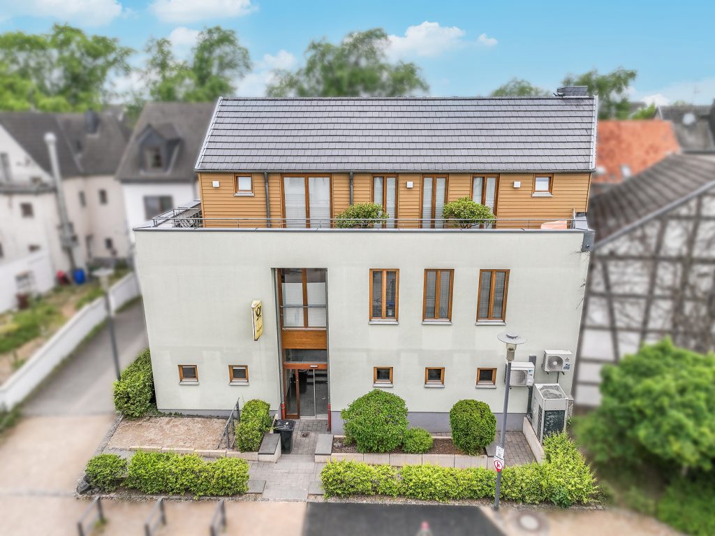 Gütelhöfer Immobilien - Immobilienangebot - Rheinbach - Alle - Ladenlokal für Filialisten in prominenter A-Lage der Rheinbacher City - mit Gestaltungsmöglichkeiten