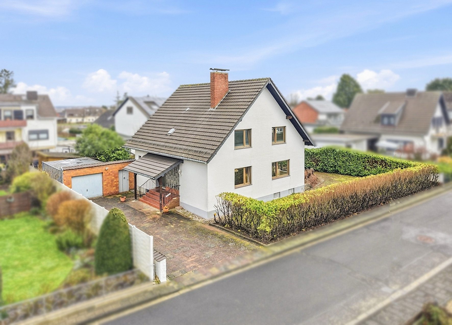 Gütelhöfer Immobilien - Immobilienangebot - Rheinbach / Wormersdorf - Alle - Freistehendes Einfamilienhaus mit großem Grundstück, Garage und viel Potenzial in Wormersdorf