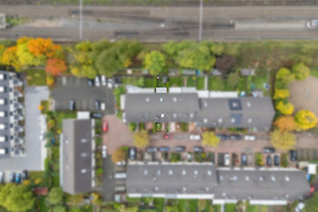 Gütelhöfer Immobilien - Immobilienangebot - Bonn / Tannenbusch - Alle - Junges Reihenmittelhaus mit Garten, Einbauküche und Kfz-Stellplatz in begehrter Lage von Tannenbusch