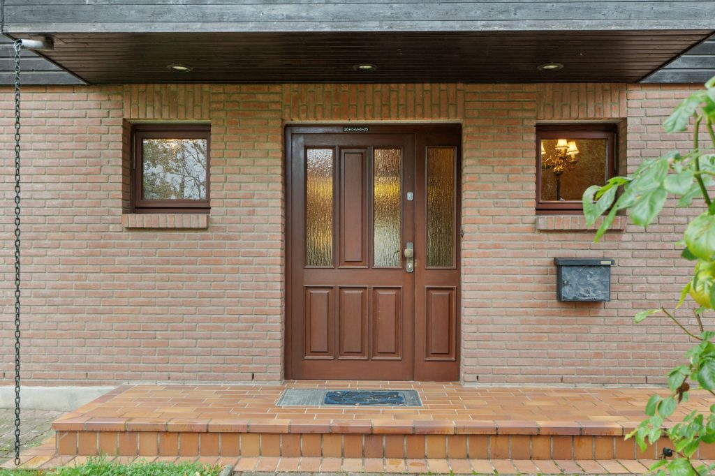 Gütelhöfer Immobilien - Immobilienangebot - Rheinbach / Wormersdorf - Alle - Freistehender Familientraum mit Galerie, Garage, Lüftungssystem und offenem Kamin in Wormersdorf