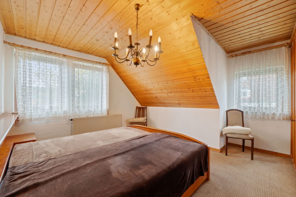 Gütelhöfer Immobilien - Immobilienangebot - Rheinbach / Wormersdorf - Alle - Freistehender Familientraum mit Galerie, Garage, Lüftungssystem und offenem Kamin in Wormersdorf