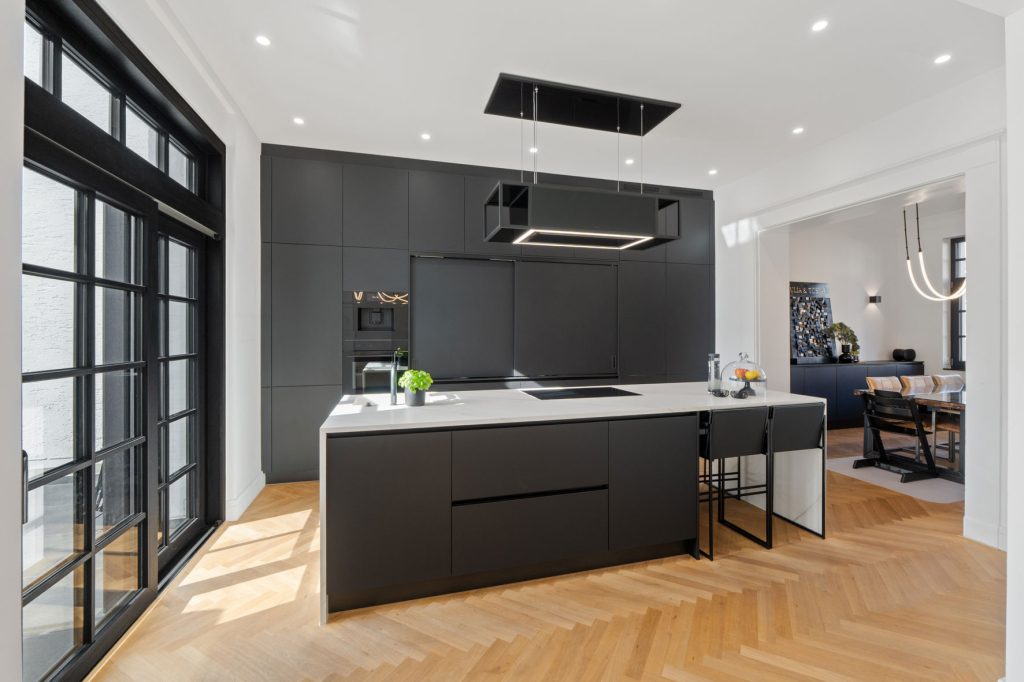 Gütelhöfer Immobilien - Immobilienangebot - Euskirchen - Alle - Ein Juwel im Stadtkern! Hochwertig sanierte Jugendstilvilla mit Außenpool und vielen Möglichkeiten