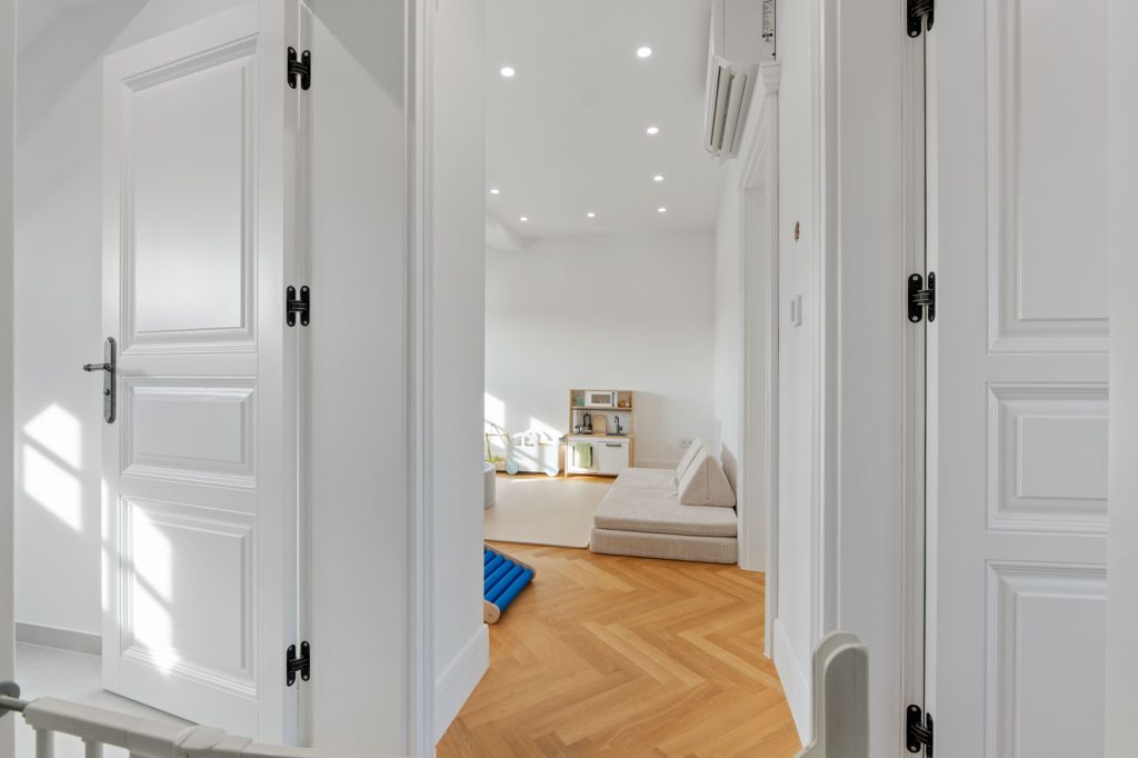 Gütelhöfer Immobilien - Immobilienangebot - Euskirchen - Alle - Ein Juwel im Stadtkern! Hochwertig sanierte Jugendstilvilla mit Außenpool und vielen Möglichkeiten