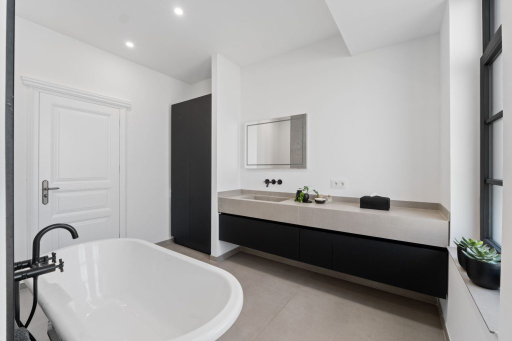 Gütelhöfer Immobilien - Immobilienangebot - Euskirchen - Alle - Ein Juwel im Stadtkern! Hochwertig sanierte Jugendstilvilla mit Außenpool und vielen Möglichkeiten