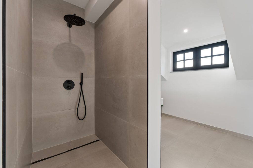 Gütelhöfer Immobilien - Immobilienangebot - Euskirchen - Alle - Ein Juwel im Stadtkern! Hochwertig sanierte Jugendstilvilla mit Außenpool und vielen Möglichkeiten