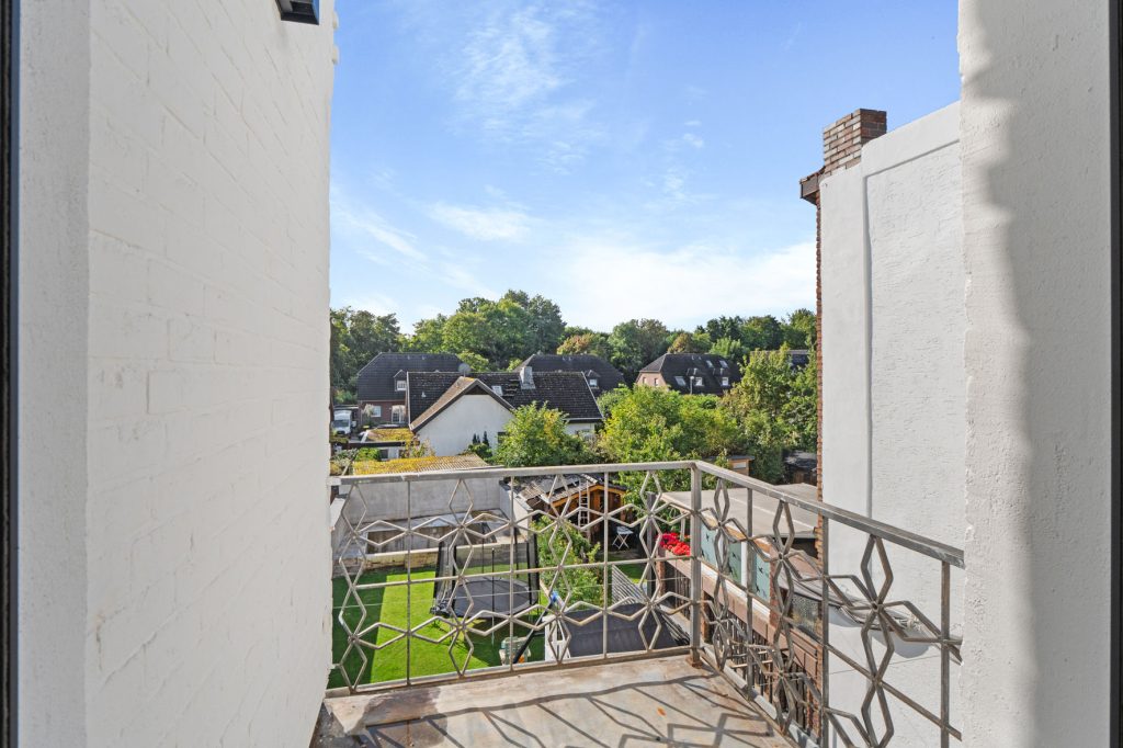 Gütelhöfer Immobilien - Immobilienangebot - Euskirchen - Alle - Ein Juwel im Stadtkern! Hochwertig sanierte Jugendstilvilla mit Außenpool und vielen Möglichkeiten