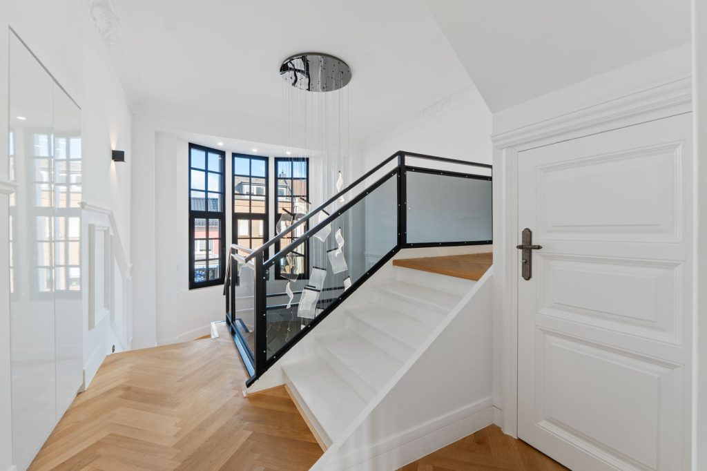 Gütelhöfer Immobilien - Immobilienangebot - Euskirchen - Alle - Ein Juwel im Stadtkern! Hochwertig sanierte Jugendstilvilla mit Außenpool und vielen Möglichkeiten