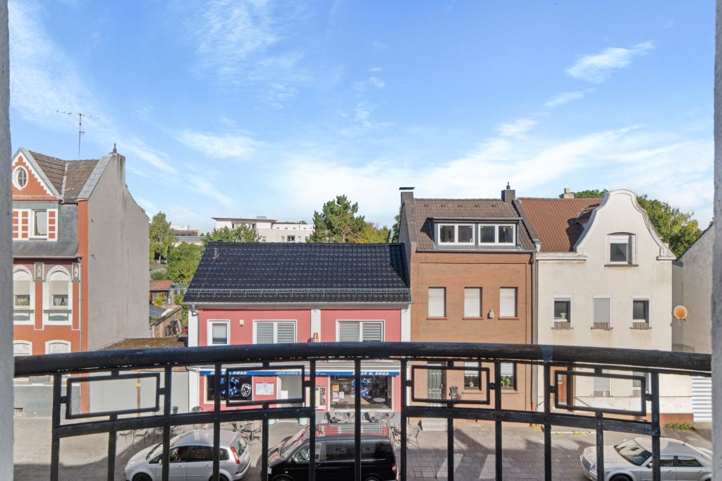 Gütelhöfer Immobilien - Immobilienangebot - Euskirchen - Alle - Ein Juwel im Stadtkern! Hochwertig sanierte Jugendstilvilla mit Außenpool und vielen Möglichkeiten
