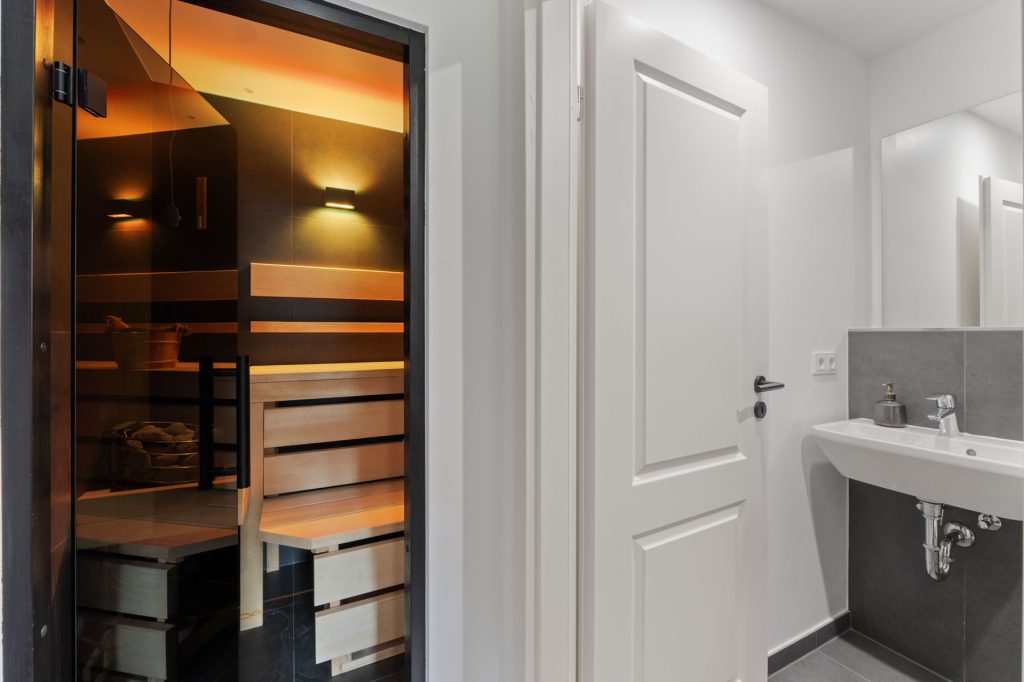 Gütelhöfer Immobilien - Immobilienangebot - Euskirchen - Alle - Ein Juwel im Stadtkern! Hochwertig sanierte Jugendstilvilla mit Außenpool und vielen Möglichkeiten