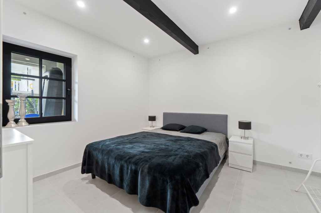Gütelhöfer Immobilien - Immobilienangebot - Euskirchen - Alle - Ein Juwel im Stadtkern! Hochwertig sanierte Jugendstilvilla mit Außenpool und vielen Möglichkeiten