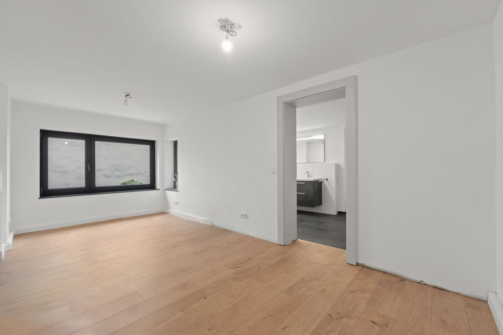 Gütelhöfer Immobilien - Immobilienangebot - Bornheim / Walberberg - Alle - Neubaucharme in altem Gewand mit Restarbeiten! Hofensemble mit Einbauküche für Individualisten
