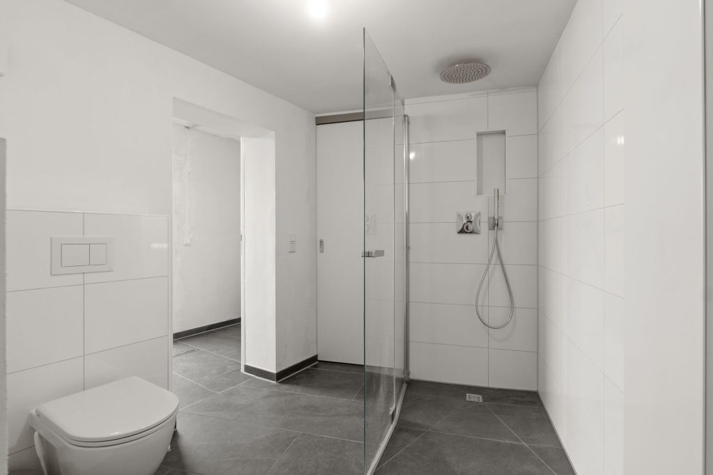 Gütelhöfer Immobilien - Immobilienangebot - Bornheim / Walberberg - Alle - Neubaucharme in altem Gewand mit Restarbeiten! Hofensemble mit Einbauküche für Individualisten