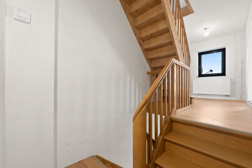 Gütelhöfer Immobilien - Immobilienangebot - Bornheim / Walberberg - Alle - Neubaucharme in altem Gewand mit Restarbeiten! Hofensemble mit Einbauküche für Individualisten