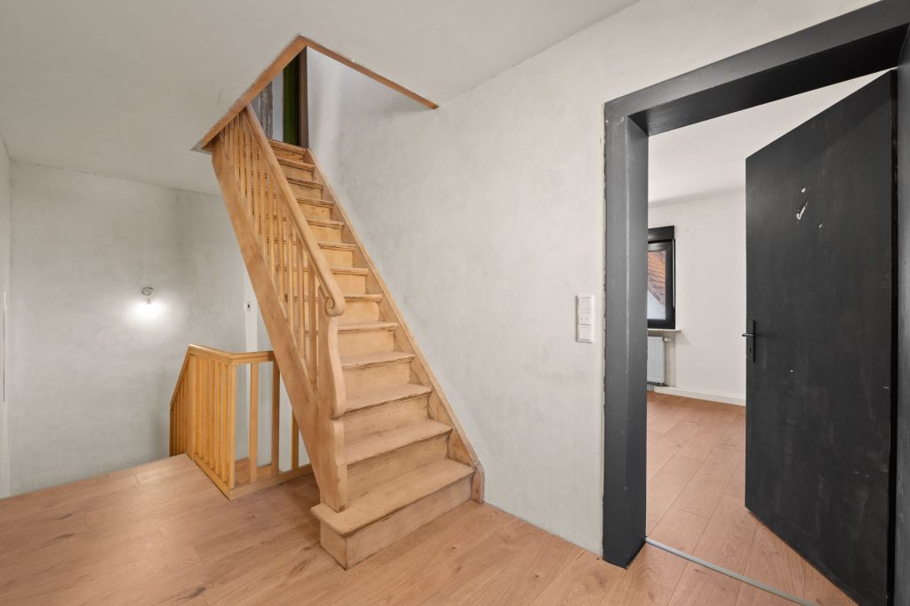 Gütelhöfer Immobilien - Immobilienangebot - Bornheim / Walberberg - Alle - Neubaucharme in altem Gewand mit Restarbeiten! Hofensemble mit Einbauküche für Individualisten