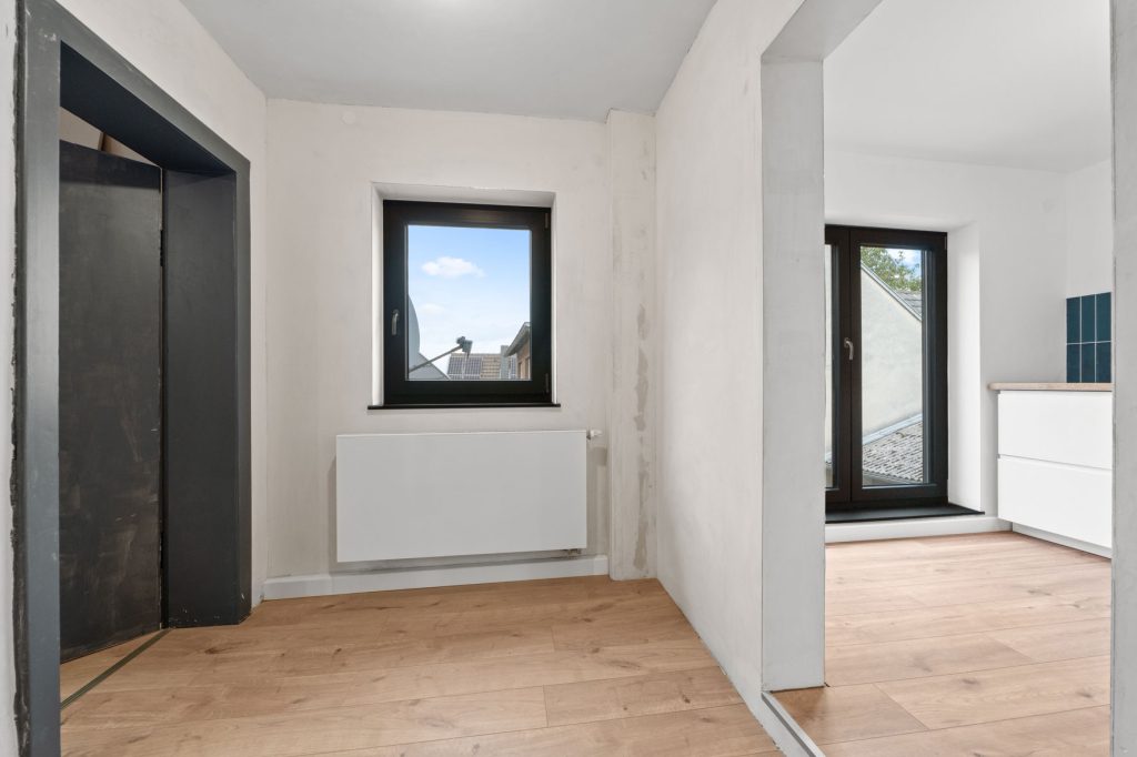 Gütelhöfer Immobilien - Immobilienangebot - Bornheim / Walberberg - Alle - Neubaucharme in altem Gewand mit Restarbeiten! Hofensemble mit Einbauküche für Individualisten