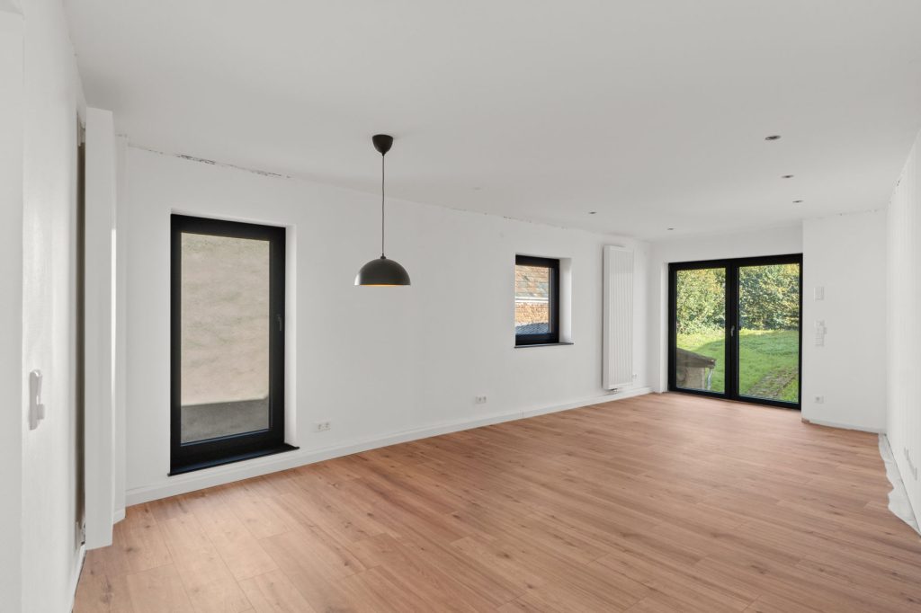 Gütelhöfer Immobilien - Immobilienangebot - Bornheim / Walberberg - Alle - Neubaucharme in altem Gewand mit Restarbeiten! Hofensemble mit Einbauküche für Individualisten