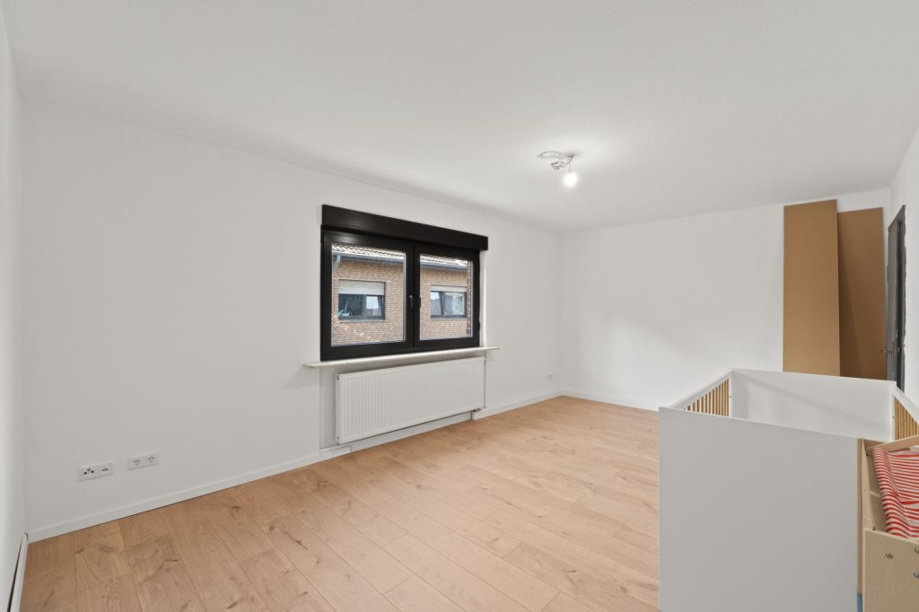 Gütelhöfer Immobilien - Immobilienangebot - Bornheim / Walberberg - Alle - Neubaucharme in altem Gewand mit Restarbeiten! Hofensemble mit Einbauküche für Individualisten